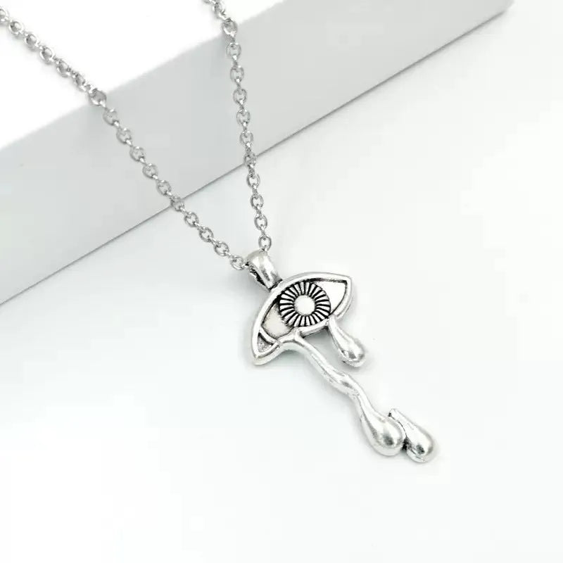 Alloy devil eye necklace with O-ring chain adjustable 51-60cm silver colour