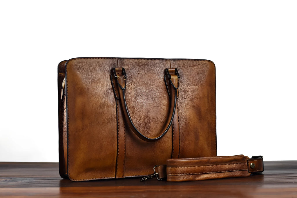 Men's 14-inch khaki leather business handbag with horizontal retro design and zipper opening