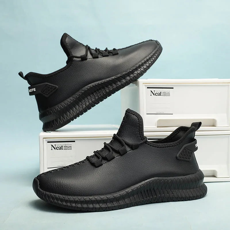 Men's low top sports casual shoes in artificial leather with front lace-up and EVA sole, available in black
