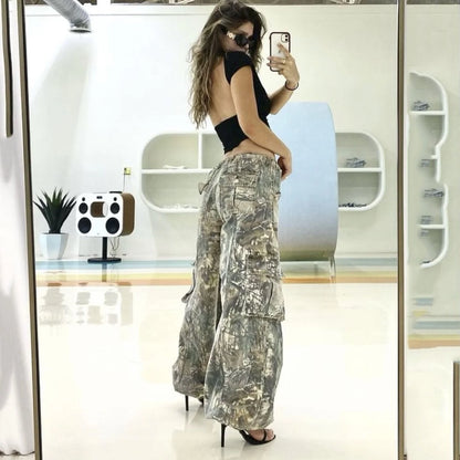 Women's casual camouflage cargo pants with multiple pockets for summer wear