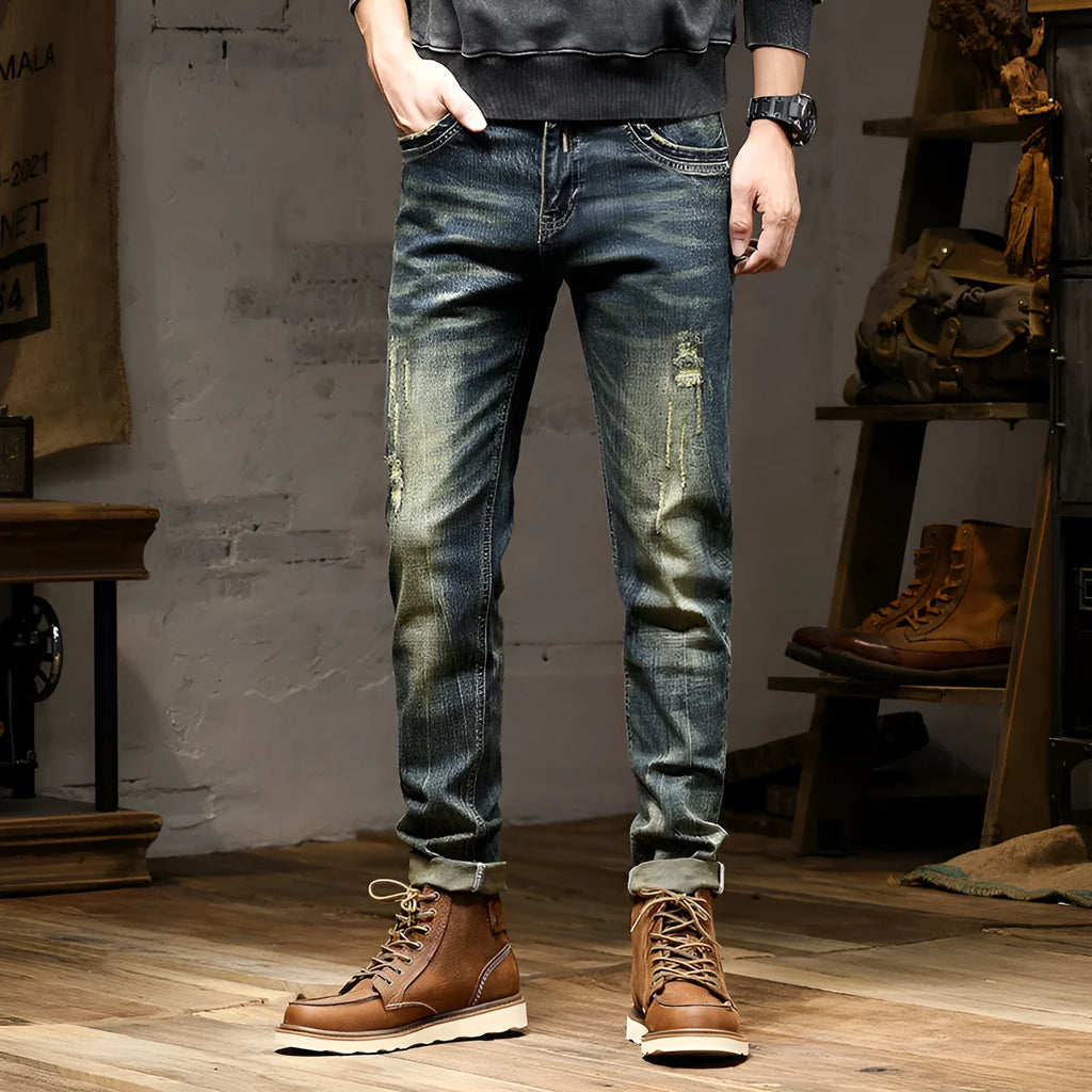 Men's slim-fit jeans in a retro colour with a zip fly, made from cotton denim