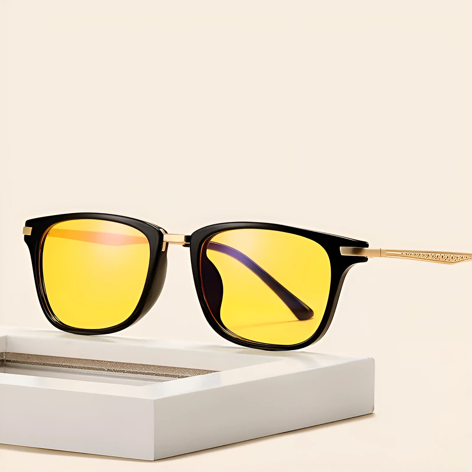 Full frame anti-blue light myopia glasses with square TR90 frame in black with yellow film for men