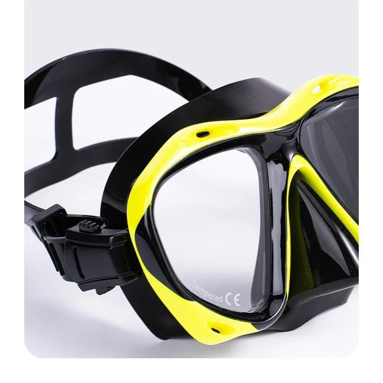 Adult snorkeling mask and breathing tube set in liquid silicone and PC, colour option shown