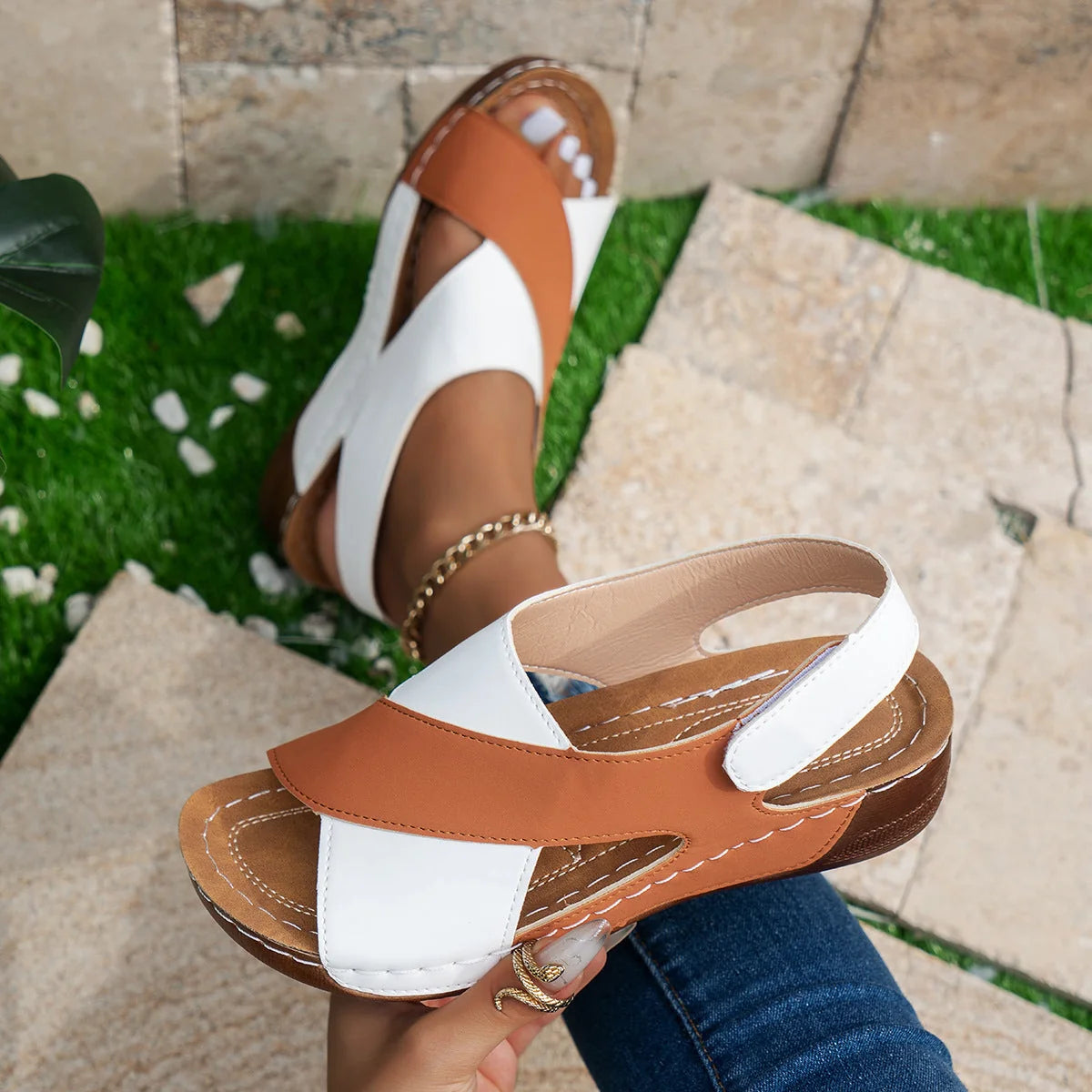 Women's summer wedges sandals with colourblock cross-strap design in various colours