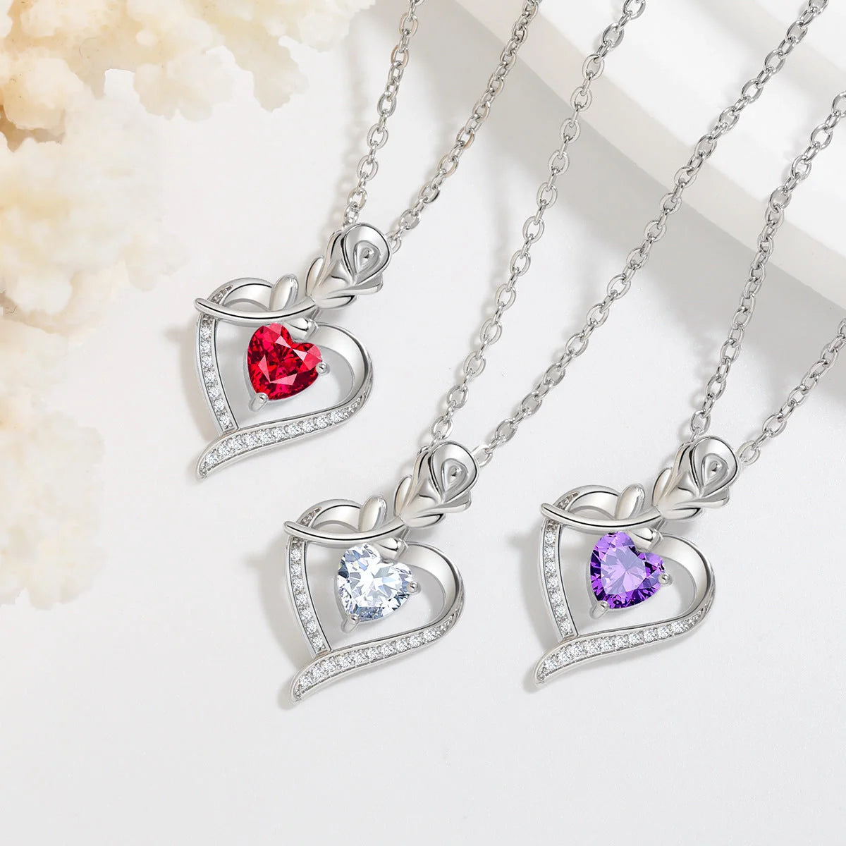 Rose heart-shaped necklace with sparkling rhinestones, a perfect Valentine's Day gift
