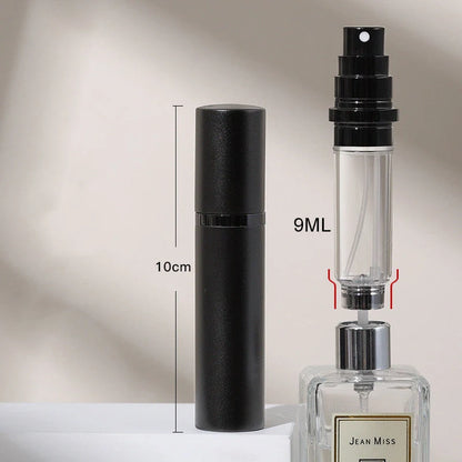 Compact perfume vaporizer in various colours with leak-proof design for travel