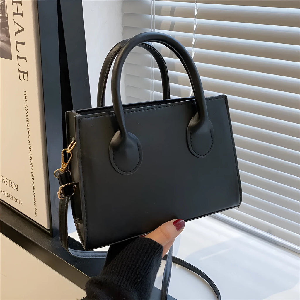 Retro casual women's small square shoulder bag in synthetic PU leather with single strap