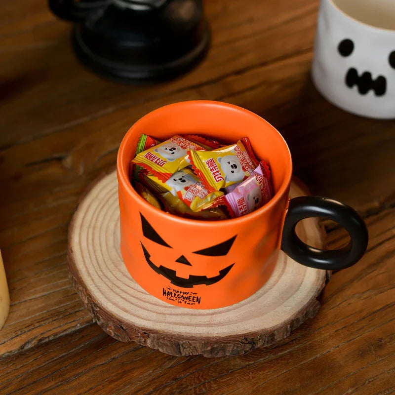 Charming Pumpkin Ceramic Mugs for Festive Drinking Delight