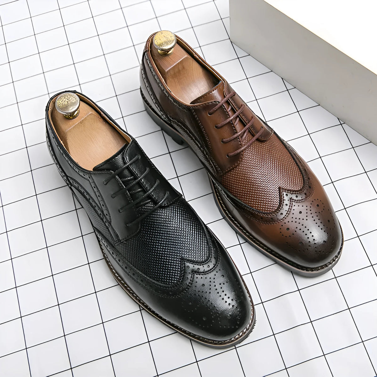 Men's black leather business formal low top round toe pumps with PU sole and sewing line detail