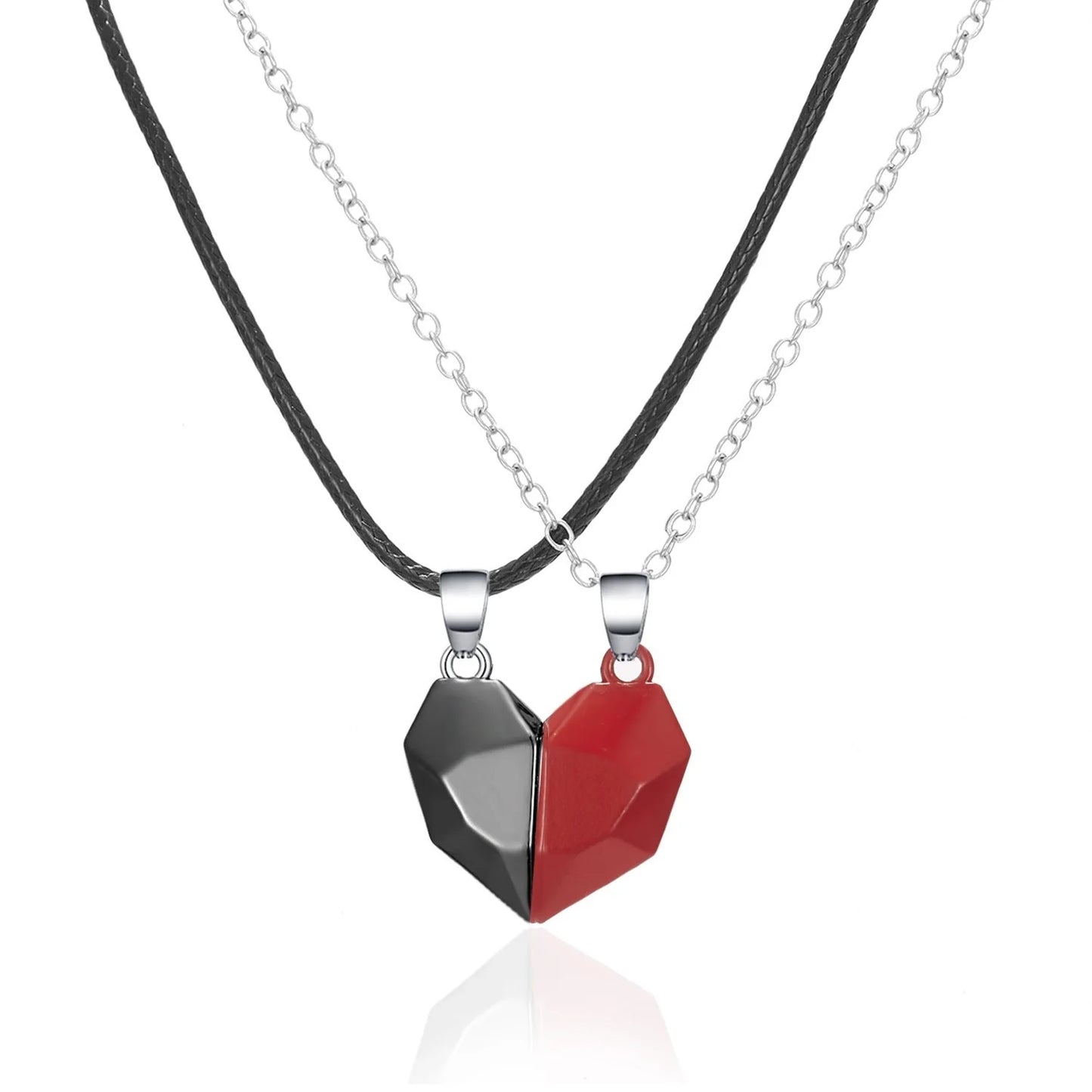 Minimalist matching heart pendant necklace for couples with magnetic closure