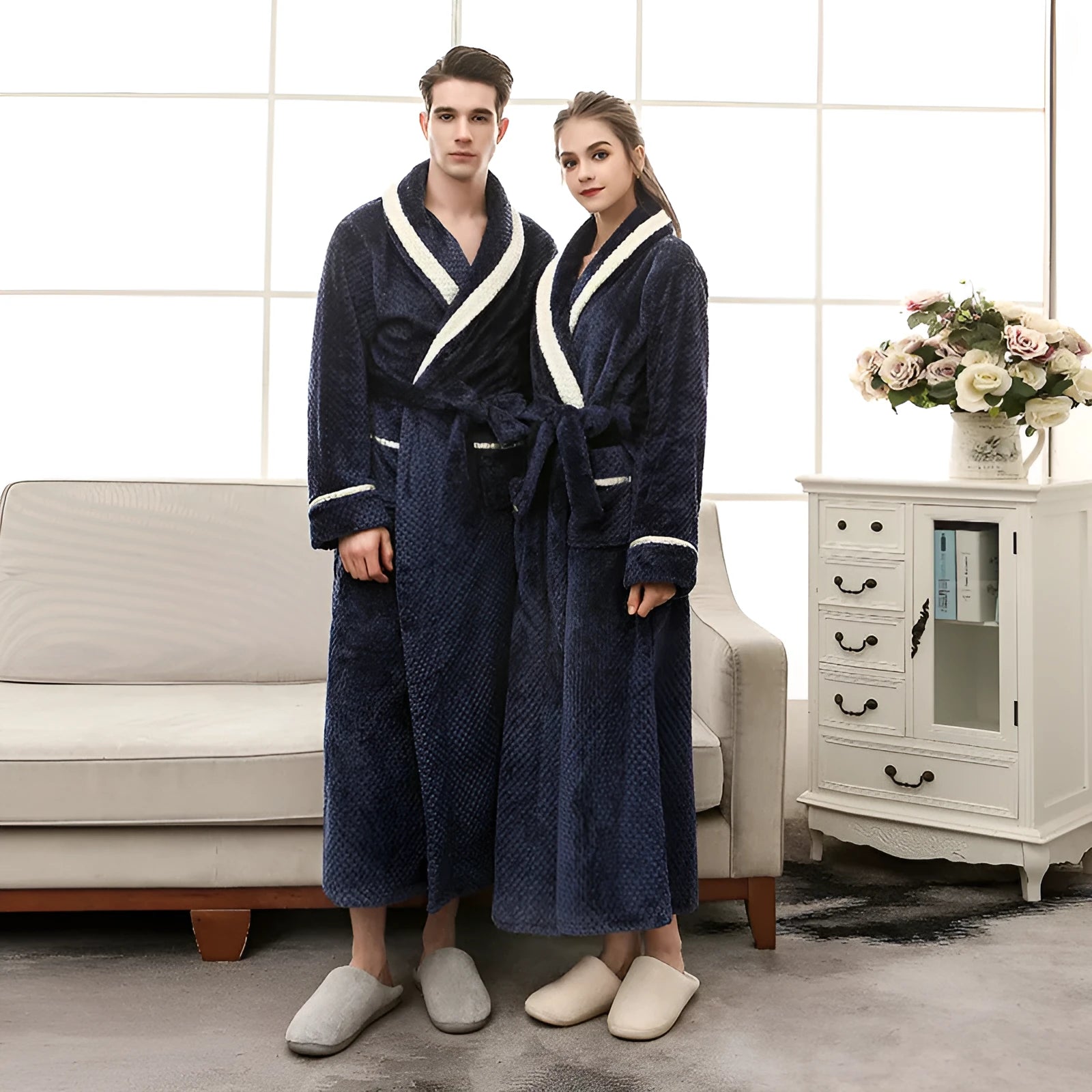 Thick winter couple bathrobe in solid colour, black option, for women and men home wear