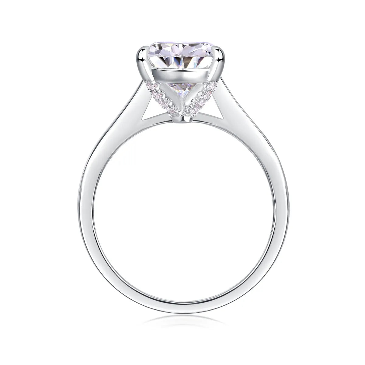 Heart-shaped pear-cut moissanite wedding ring set in S925 silver with platinum plating on white background