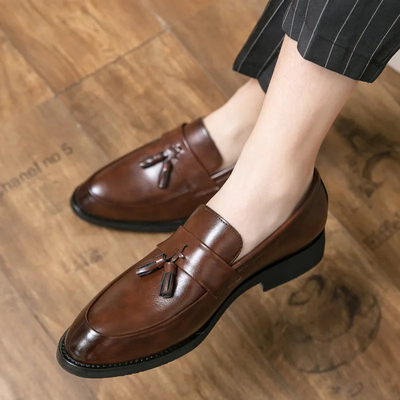 Men's black tassel slip-on business casual shoes with artificial PU upper and rubber sole