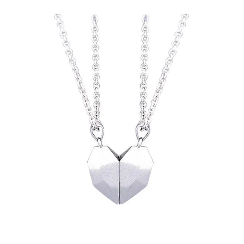 Minimalist matching heart pendant necklace for couples with magnetic closure
