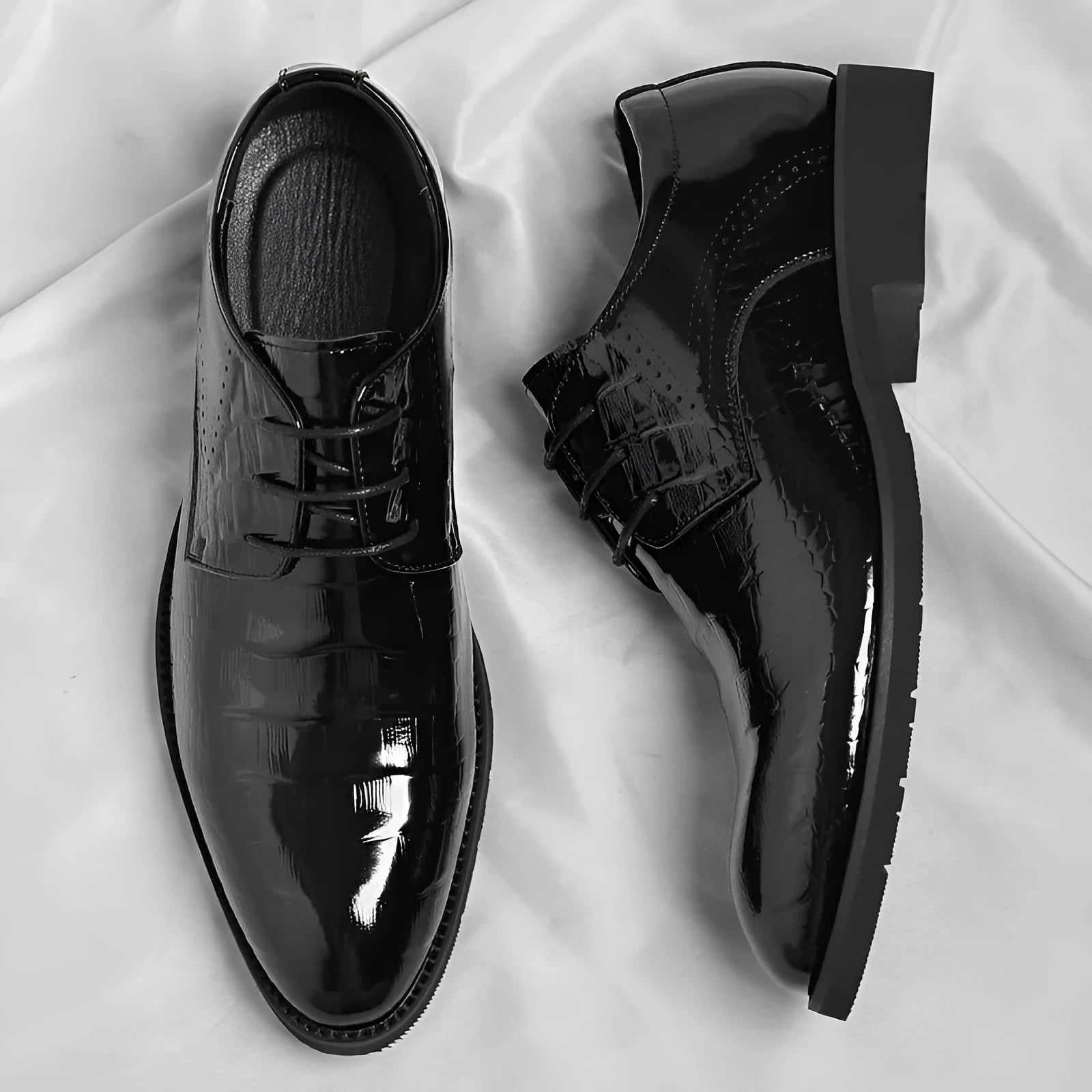 Men's black glossy PU leather low-top business shoes with rubber sole