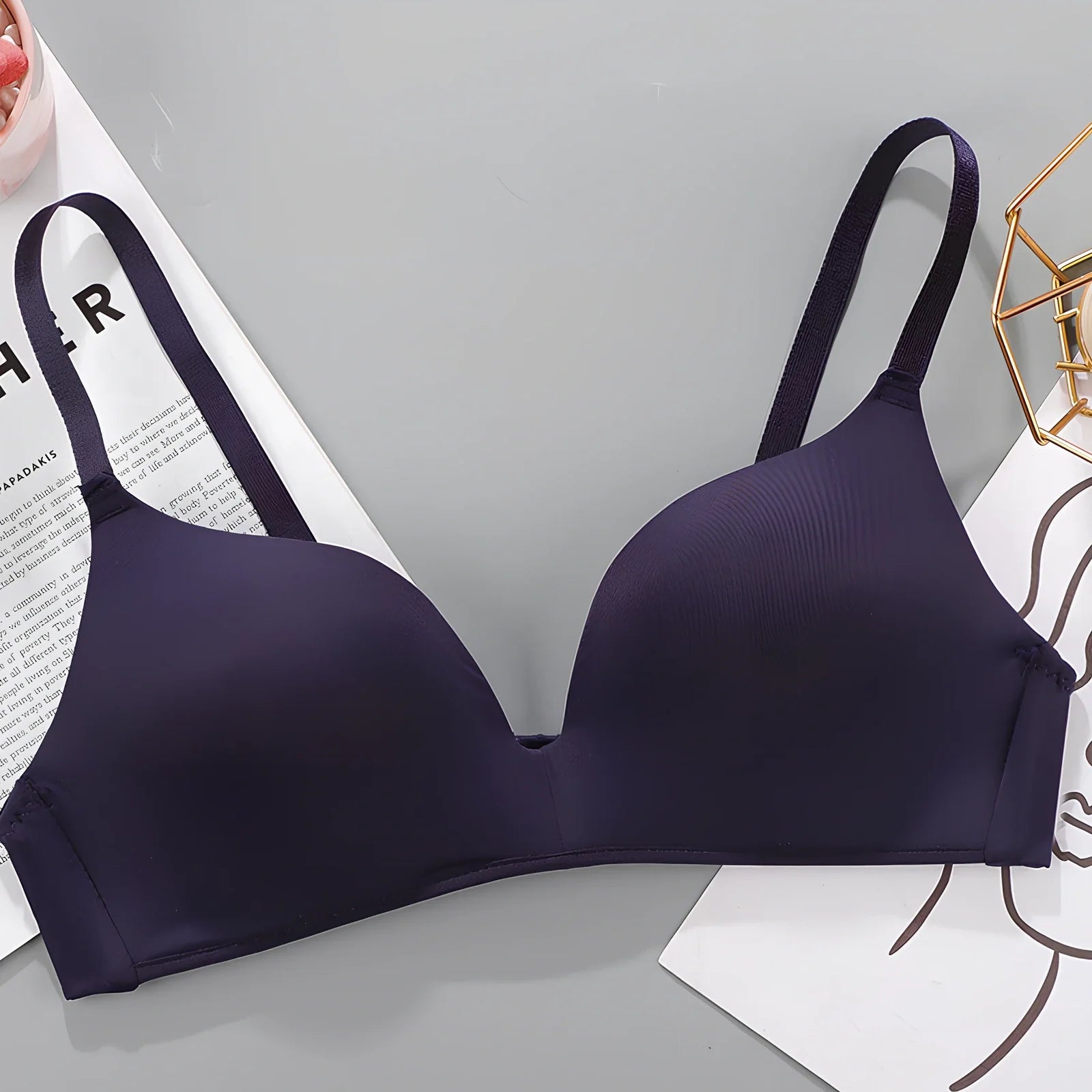 White breathable gather bra with detachable straps, 3/4 cup, seamless one-piece design for women