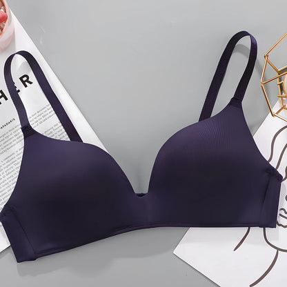 White breathable gather bra with detachable straps, 3/4 cup, seamless one-piece design for women