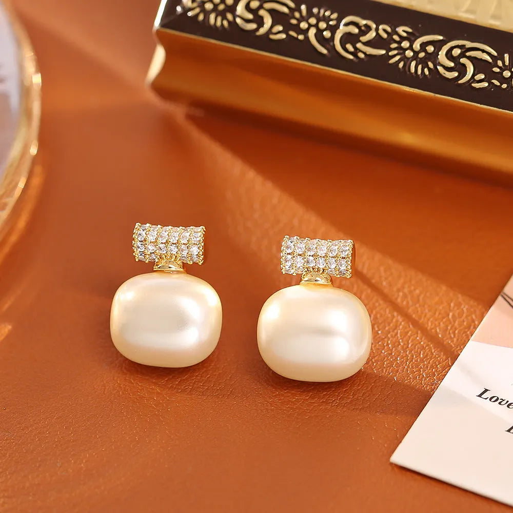Cubic sugar pearl necklace and stud earrings set with real gold plating on copper, imitation pearl pendants, and adjustable chain