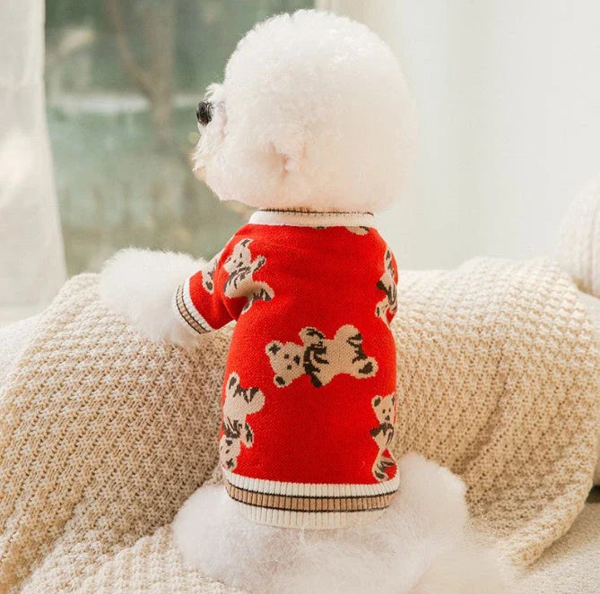 A stylish striped pet sweater made of premium New Zealand wool for cosy winter comfort