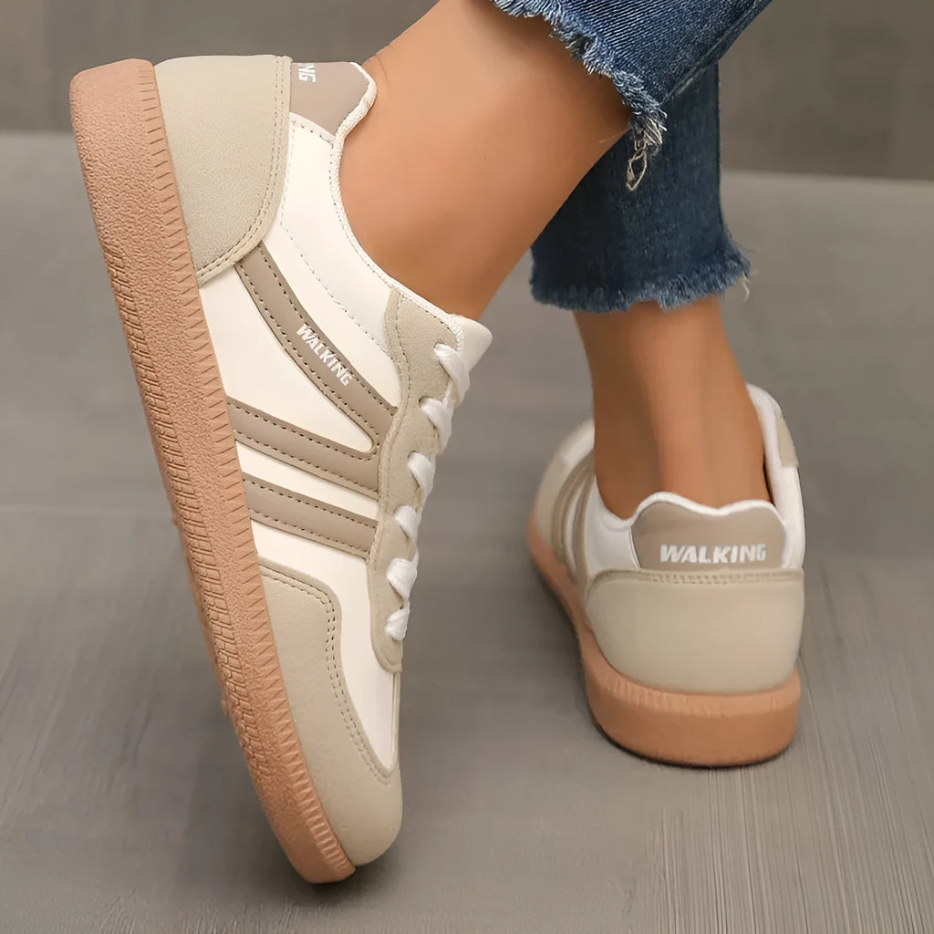 Women's plus size low-top retro sneaker in a selection of colours with a flat rubber sole and front lace-up