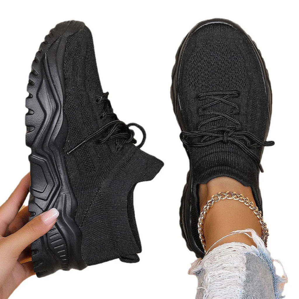 Plus size women's breathable mesh platform sports shoes in black with low top and round toe