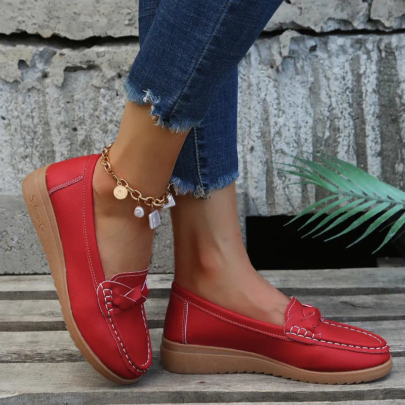 Women's flat shoes with woven PU upper, round toe, low heel, available in solid colours for spring autumn.