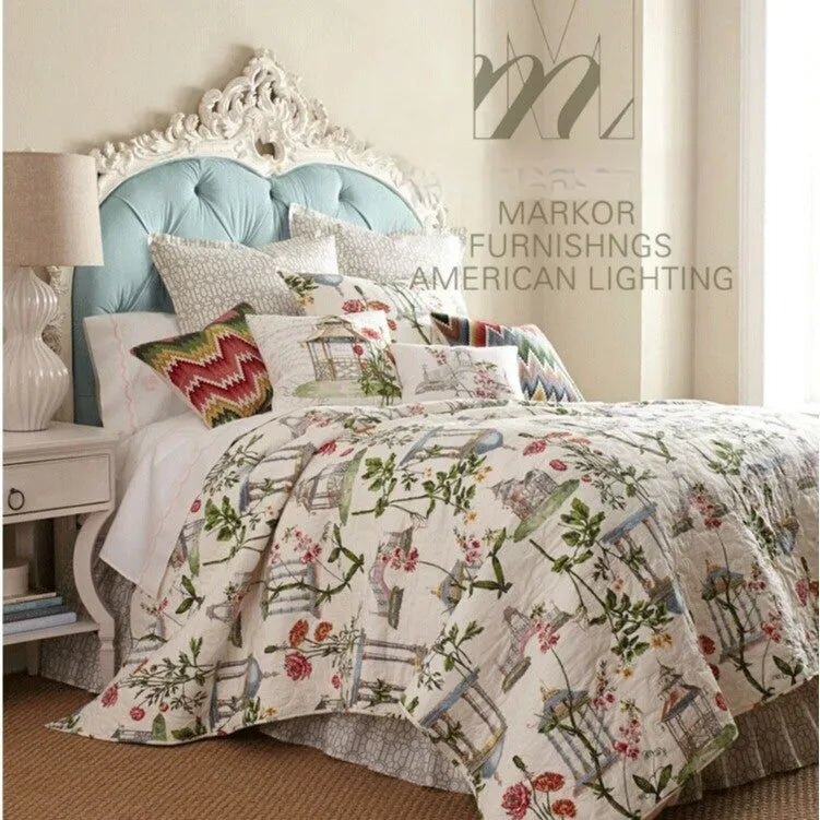 Ceramic base table lamp with a white fabric shade in an American simple country style.