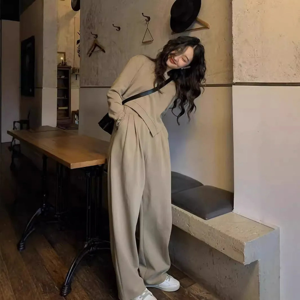 Women's khaki brown loose fit casual sports suit two-piece set with long sleeves and trousers.