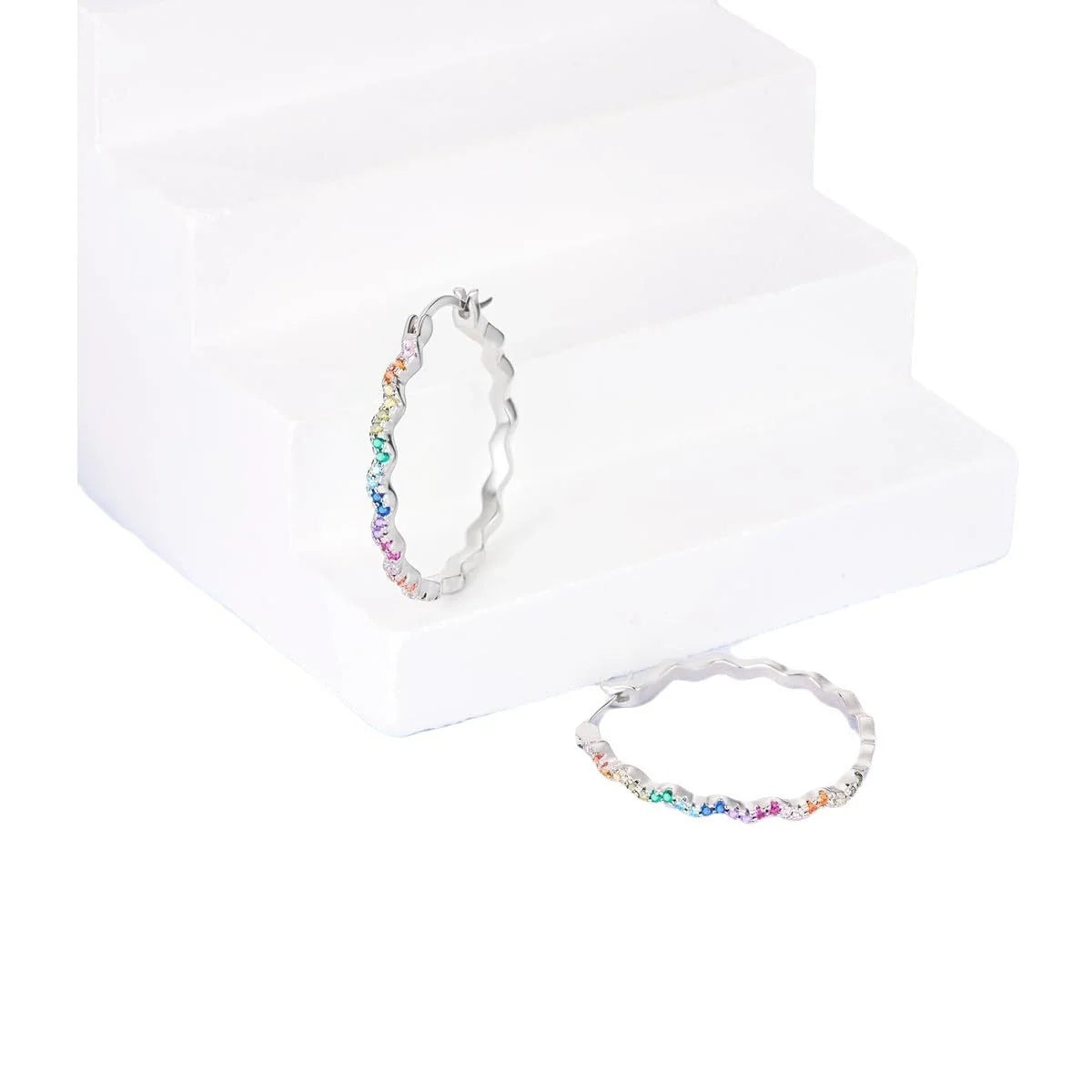 Geometric wave-shaped rhinestone earrings with colored diamonds, lightweight and stylish