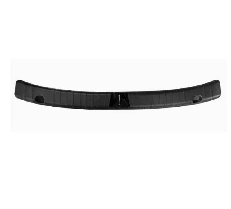 Black plastic car trunk threshold guard anti-kick pad measuring 50x15x8cm