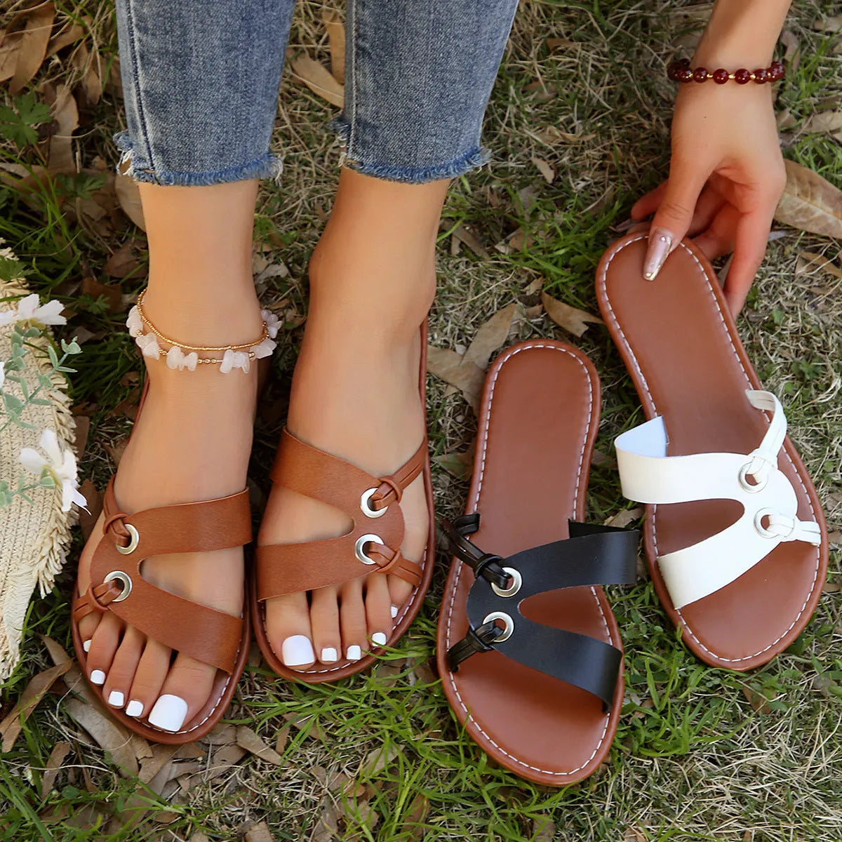 Women's round toe flat sandals in light brown with PU upper and rubber sole