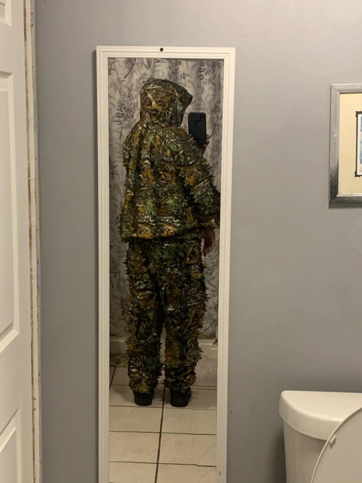 Ghillie Camouflage Camo Suit with 3D leafy design for superior concealment and all-weather performance