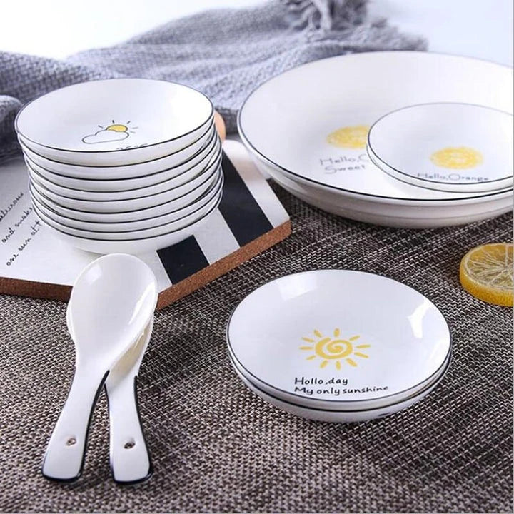 A beautifully designed ceramic sauce dish with a unique and eye-catching pattern, perfect for serving sauces, dips, and condiments.