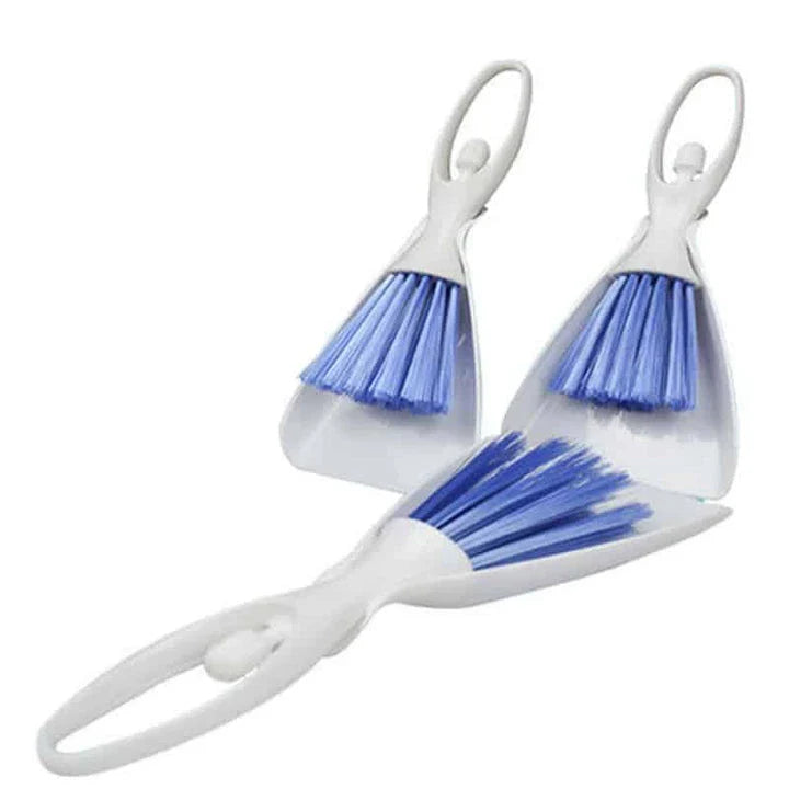 Eco-friendly small animal cage cleaning kit with brush and dustpan in white and blue colours