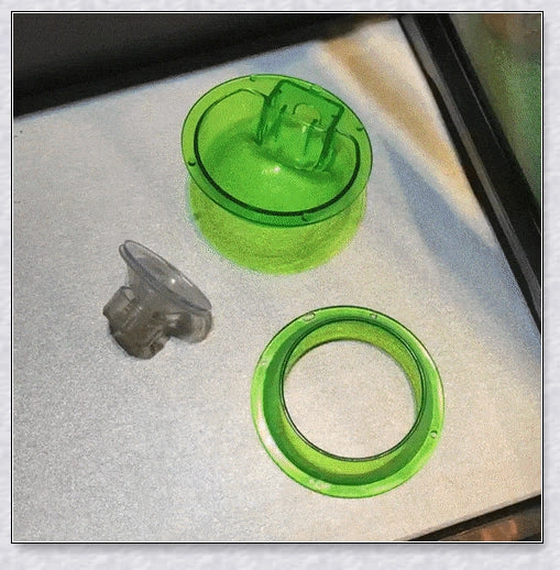 Versatile Chameleon Feeding System with suction cups, soft pad, and hard cover for secure attachment to glass enclosures