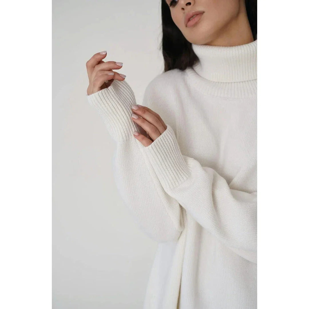 Cosy oversized knitted jumper in blue, perfect for staying warm and comfortable on chilly Kiwi days