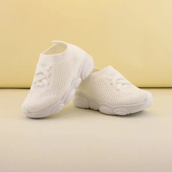 Soft-soled toddler shoes with breathable flying weave upper, non-slip EVA sole, and playful grid pattern design