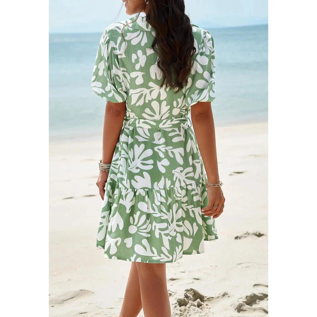 Elegant women's printed dress with short sleeves, ideal for spring and summer in New Zealand