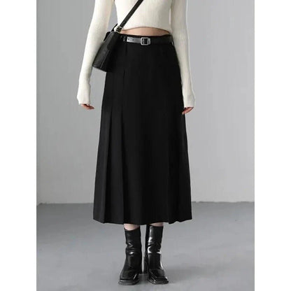 Elegant high-waisted pleated a-line skirt in a classic solid color for versatile wear throughout the autumn and winter seasons.