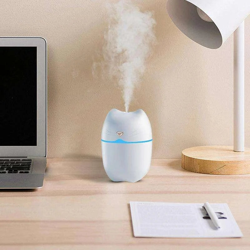 Portable car indoor humidifier with large water tank, quiet operation, and aromatherapy function